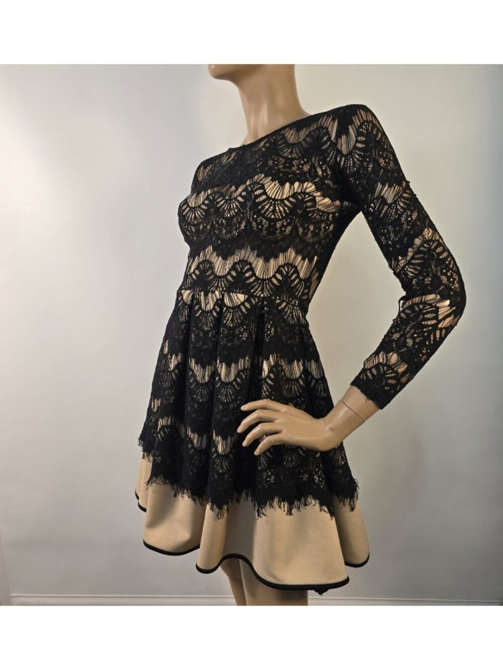 Windsor Black Lace Mini Fit And Flare Skater Dress Open Back Sz XS